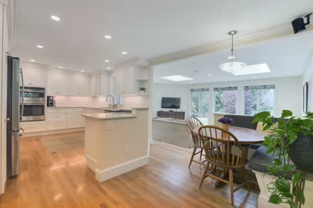 28 Brooks Rd s025