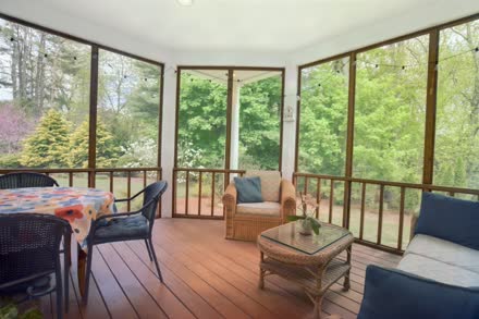 28 Brooks Rd s042