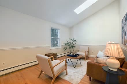 2 Seekonk St s024