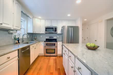 2 Seekonk St s033
