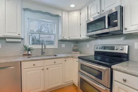 2 Seekonk St s035