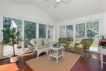 2 Seekonk St s043