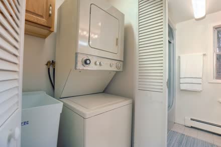 2 Seekonk St s044