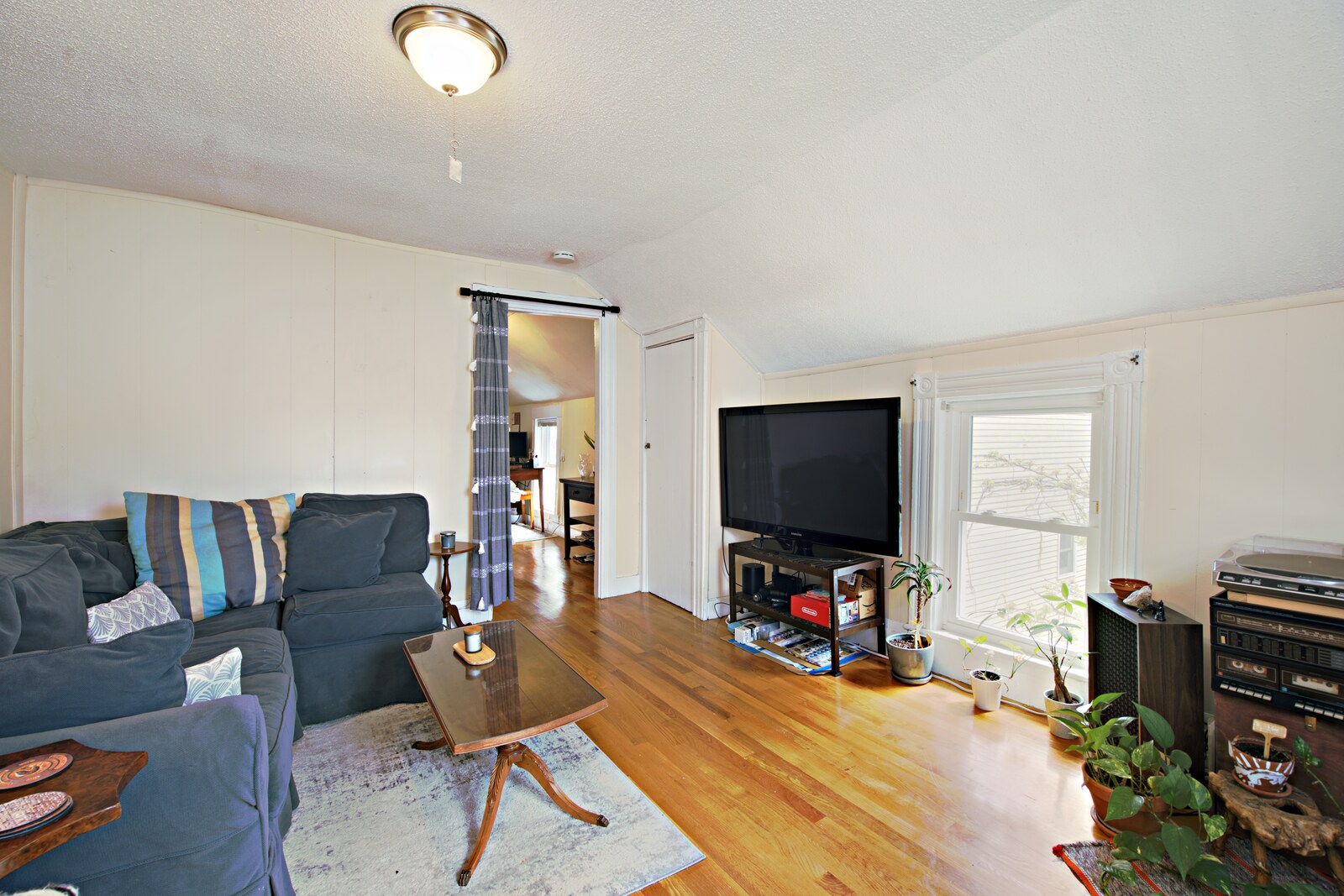 34R Clyde St scene 18